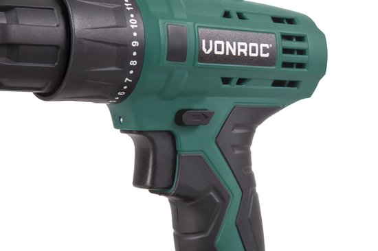 VONROC Perceuse sans fil - 12V Li-Ion - Avec mallette de rangement en aluminium, 46 accessoires, 2x batterie et chargeur