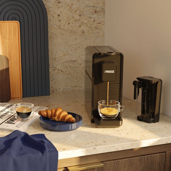 Princess Capsule Coffee Machine with Milk Frother - 249455 - Convient à Nespresso - 20 Bar - Espresso, Cappuccino & Latte - Compact - Automatic Milk System - 1400 W