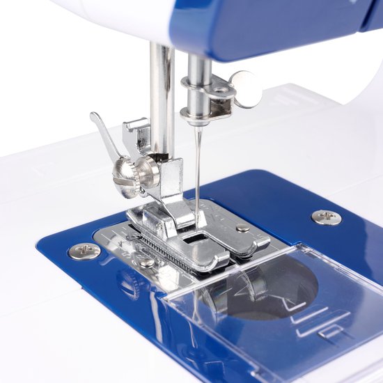 Machine à coudre Tristar SM-6005 - 38 points - compacte et puissante - enfileur de fil automatique - lumières LED - accessoires inclus