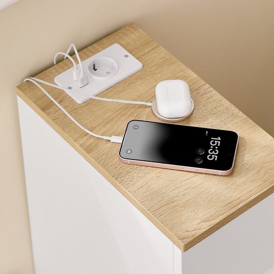 SoBuy Table de nuit mince avec station de charge, table d'appoint étroite avec prise standard, port USB et port Type-C pour chambre et salon, L20 x P35 x H60 cm, blanc, FBT111-E-WN