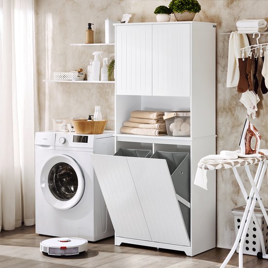 SoBuy BZR150-W Armoire haute de salle de bain avec sac à linge, armoire de salle de bain avec portes, 2 paniers à linge amovibles, étagères réglables, compartiments