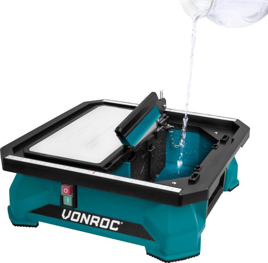 VONROC Scie à carreaux 650W -Refroidissement à l'eau -Lame de scie diamantée 180mm, guide parallèle et guide à onglets inclus