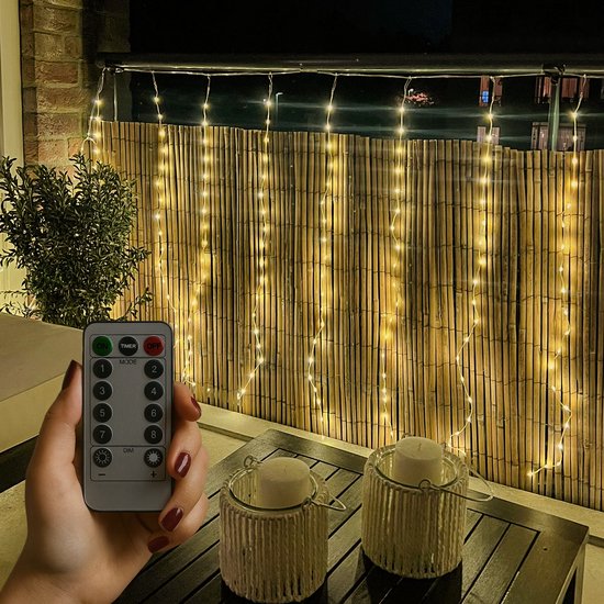 Giftmas Light Curtain - Rideau lumineux 420 LED - 4×1M - 8 fonctions avec télécommande - Blanc chaud - Pour décoration extérieure et balcon - Lumières de Noël