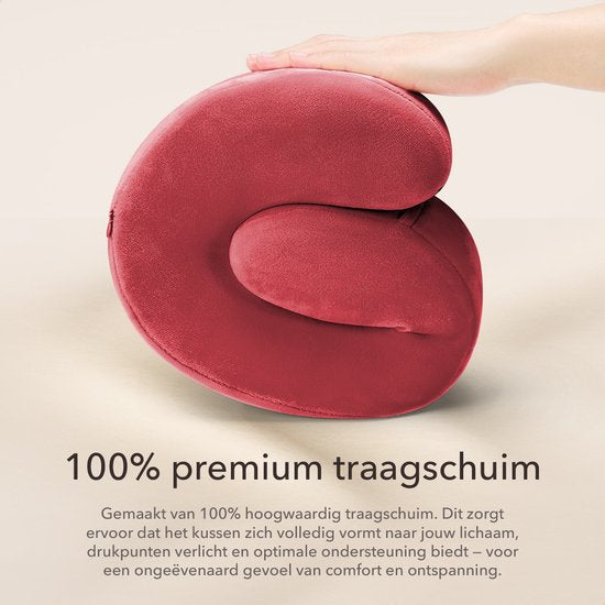 SKYCASES Travel Essentials - Ensemble d'oreillers de cou 3 pièces - Oreiller de voyage ergonomique en mousse à mémoire de forme avec masque pour les yeux et bouchons d'oreille - Idéal pour l'avion, la voiture et le train - Compact et luxueux - Rouge