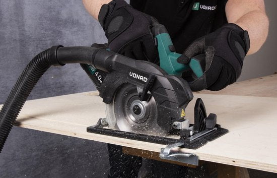 VONROC Accu Circular Saw - VPower 20V (sans batterie ni chargeur) - Guide parallèle et lame de scie Ø150MM inclus