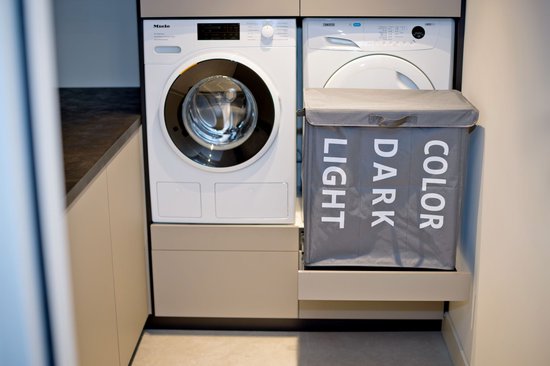 Panier à linge Shine XL avec 3 compartiments pour le linge clair, foncé et de couleur - Avec poignées de transport et 4 roues - Durable - Capacité 120 litres - Gris