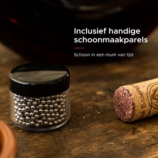 Luxwine® - Carafe à décanter - Carafe à vin - 1,45L - 1000 perles de nettoyage incluses - Bouchon en liège inclus - Carafe à décanter