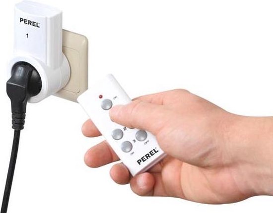 Perel Prises, avec télécommande, set de 3, sans fil, portée jusqu'à 25 m, 10 A, 2300 W, blanc