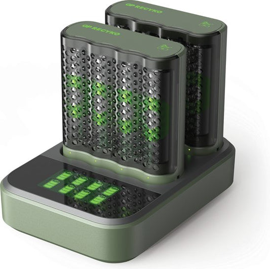 GP ReCyko M451D - chargeur rapide AA/AAA + batteries rechargeables 8xAA 2600mAh + station d'accueil