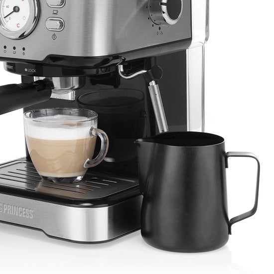 Cafetière - Princess 249412 Machines à expresso pour café moulu - Avec mousseur à lait pour cappucino et latte macchiato - 2 tasses - Association de consommateurs Best Buy