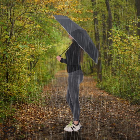 Infinity Goods Stormparaplu - Paraplu - 140 km/u - Reflecterend - Ø 107 cm - Automatisch Uitklapbaar - Beschermhoes - Zwart