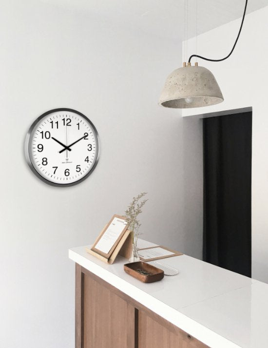 Perel Horloge murale, ronde, analogique, 50 cm, affichage de l'heure radiocommandé (DCF), aluminium, argent