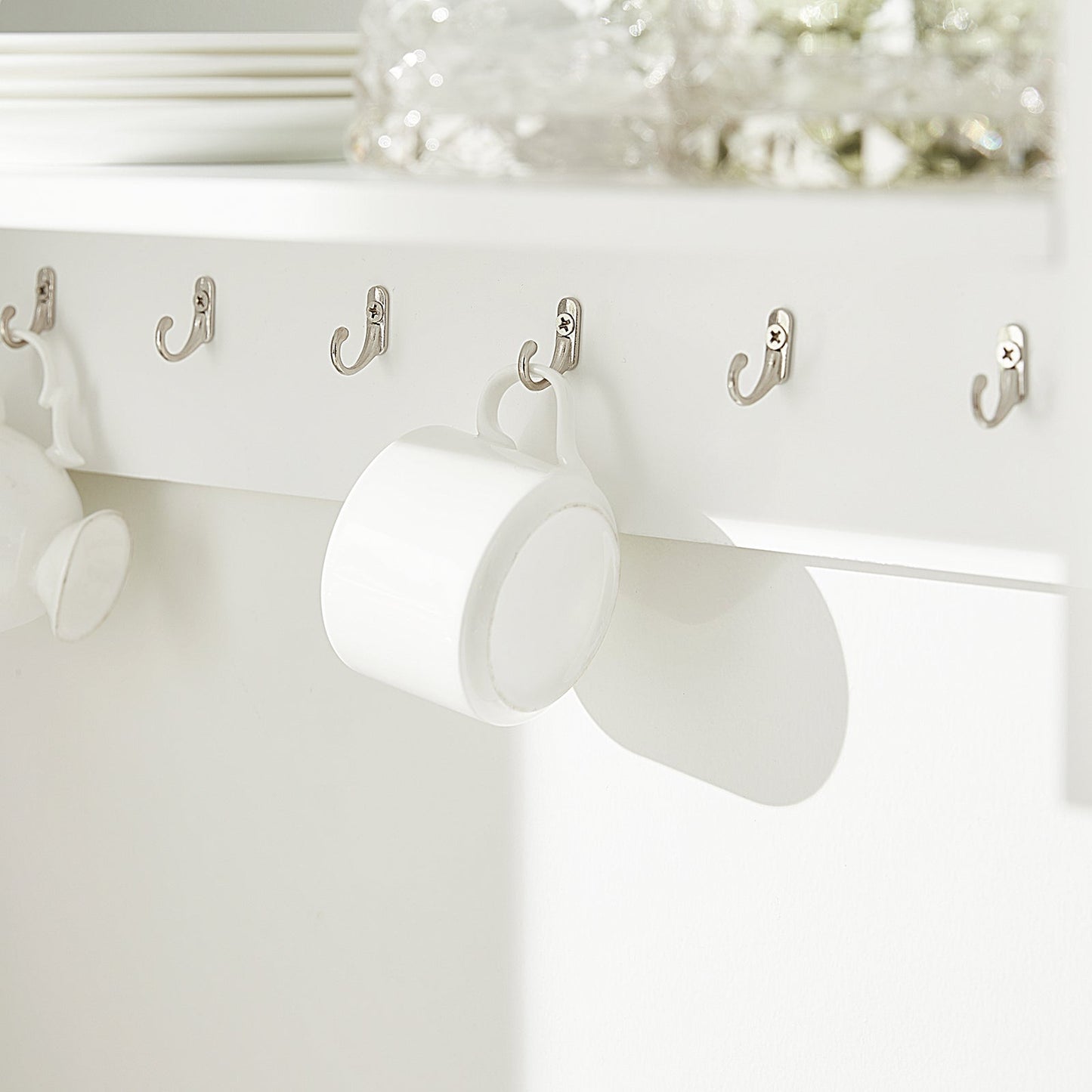 SoBuy Meuble de rangement avec support pour assiettes - Max. 10 kg - 64 x 24 x 71 cm - Blanc/ Naturel