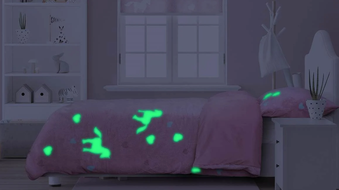 Sleeptime - Housse de couette Licorne phosphorescente - 140x200/220 + 1 taie d'oreiller 60x70 - Rose