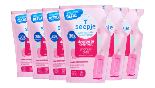 Seepje Recharge d'assouplissant Peony & Cedarwood - avec protection des fibres végétales, formule certifiée Ecocert et design sans microplastique - pour le linge blanc et de couleur - plastique rose - 6 x 750 ml