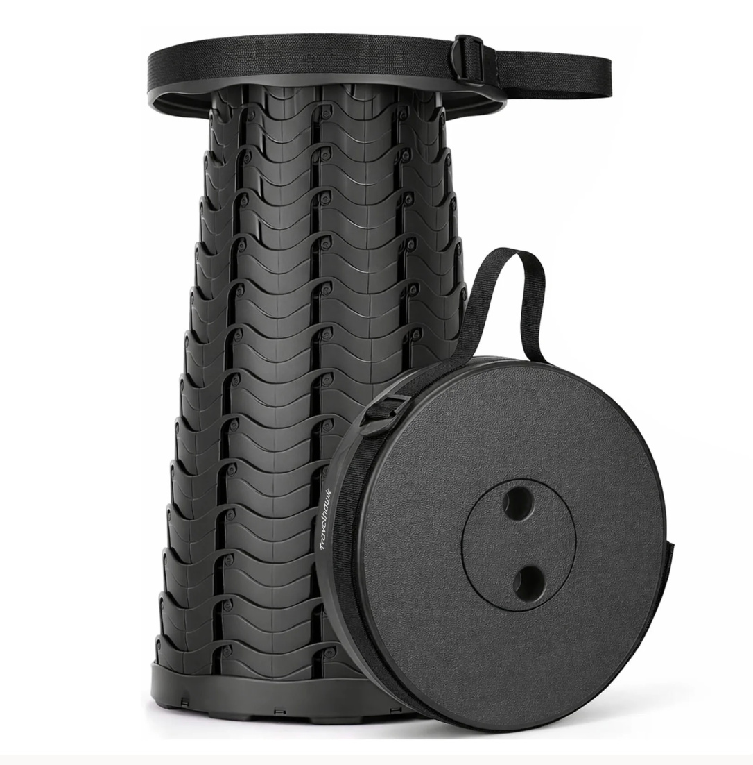 Tabouret pliable Travelhawk - équipé d'un siège en polyester résistant et d'un cadre en aluminium et pliable - pour le camping et la pêche - polyester noir et aluminium - cent cinquante kg