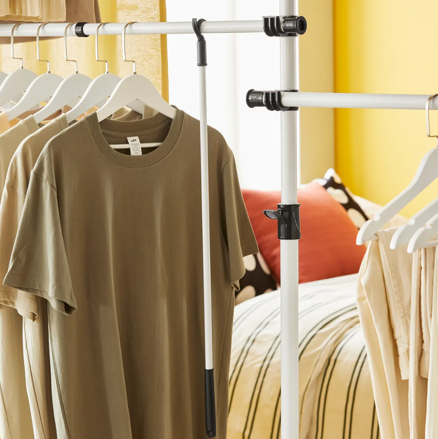 SoBuy - Portemanteau - 4 barres à linge - réglable - 124-226 x 285 cm - blanc