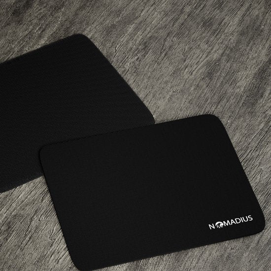 Nomadius 2-in-1 Mouse Pad - Tapis de souris avec revêtement antidérapant - Nettoyeur d'écran - Pliable, portable, multi-usages - Tapis de souris - Idéal pour les déplacements et comme lingette de nettoyage d'écran - Tapis de souris - Tapis de souris - Acc
