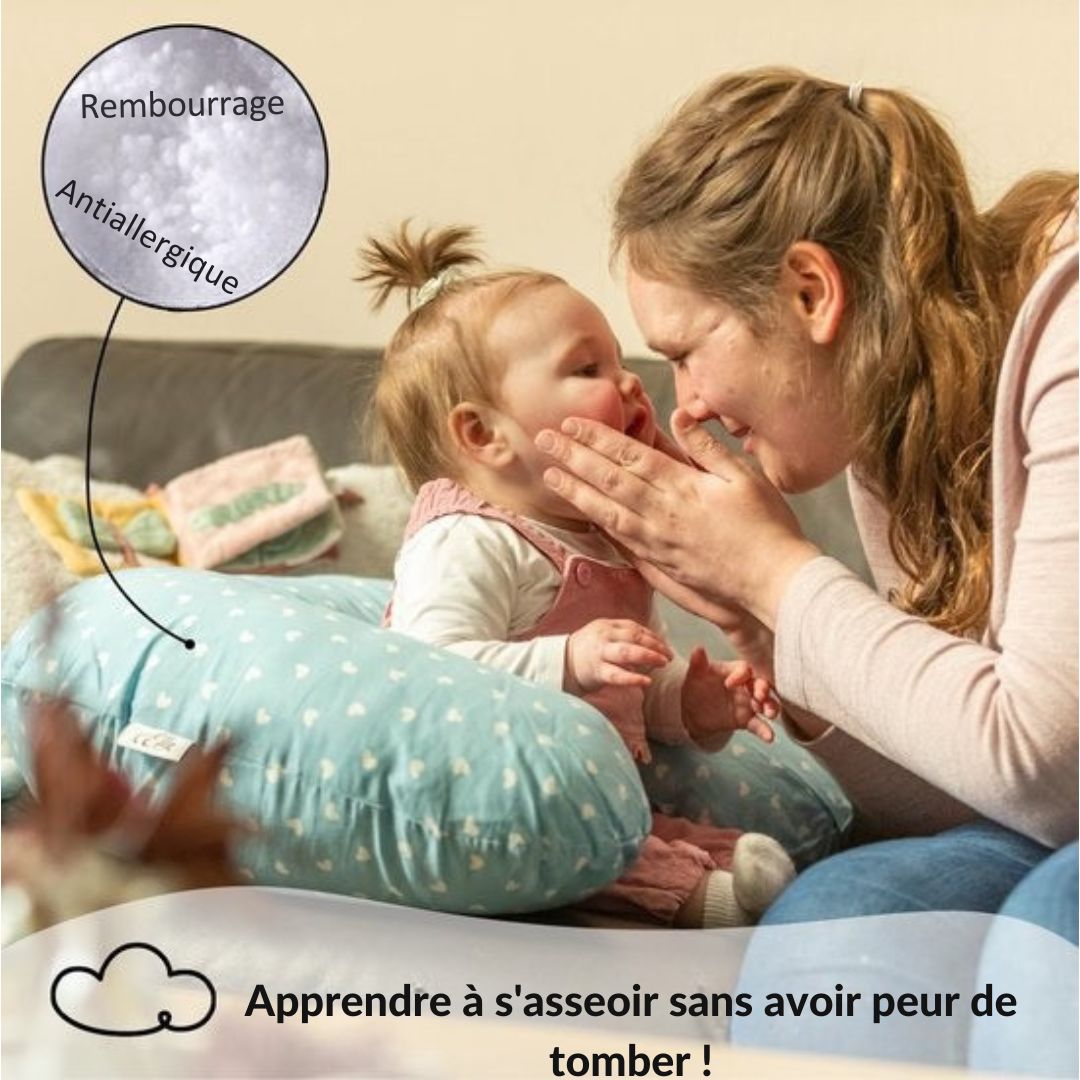 Coussin d'allaitement - de grossesse - Ella- soie - Bleu avec des cœurs