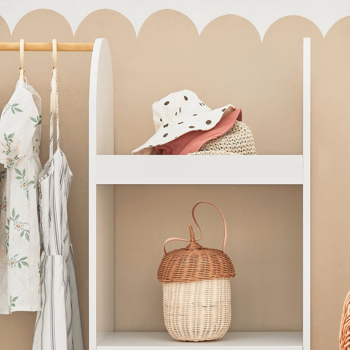 SoBuy Armoire enfant - 3 étagères 1 panier 3 crochets - blanc - 97 x 35 x 108 cm