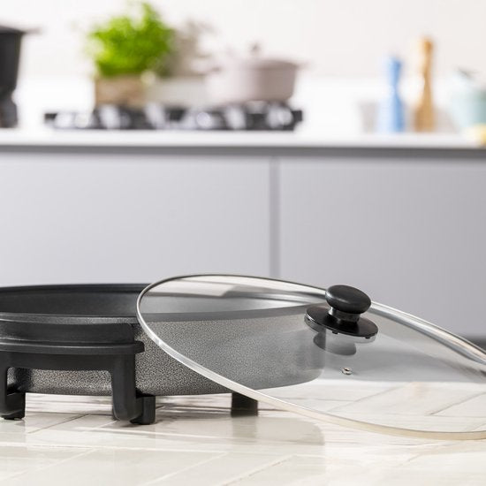 Tristar Casserole PZ-2964 - Casserole électrique avec couvercle 40 cm - Casserole XXL - Revêtement antiadhésif et thermostat réglable - Température maximale 280⁰ C - Noir