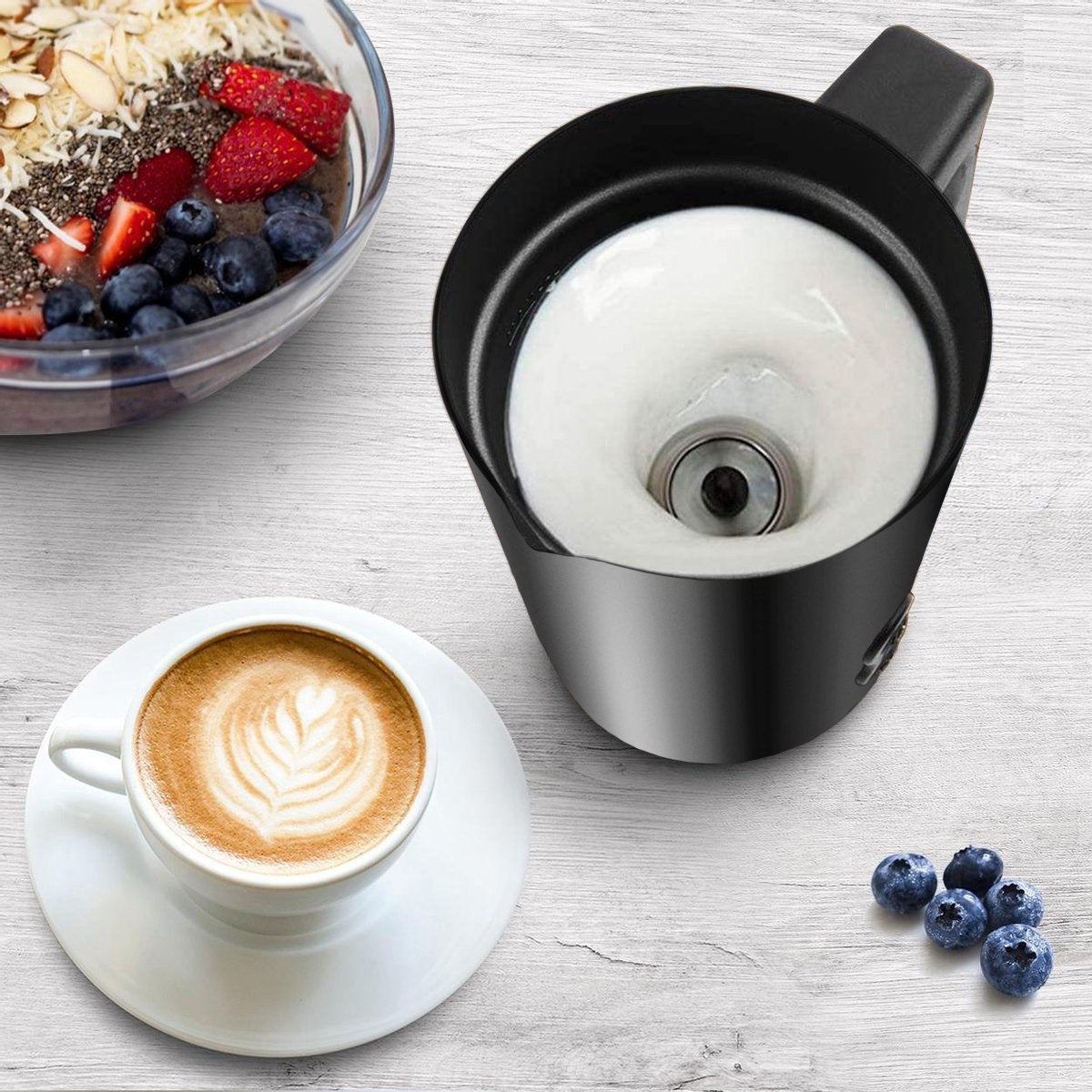 KitchenBrothers Mousseur à lait électrique - Pour Cappuccino et Latte -3 en 1 : mousse chaude ou froide, chauffage - 240 ML - Noir