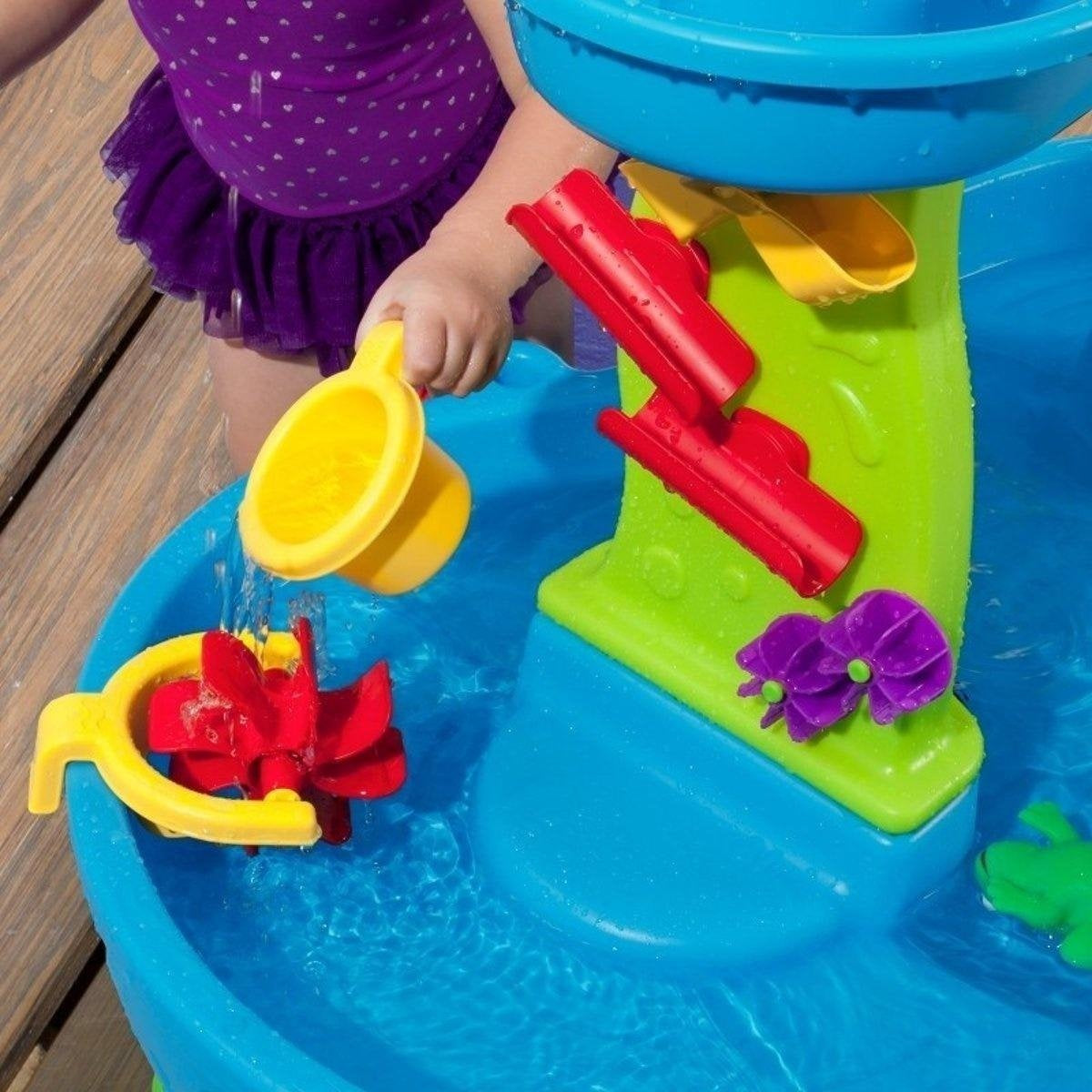 Step2 Rain Showers Splash Pond Water Table - Avec 13 pièces d'accessoires - Jouet d'eau pour enfant - Table d'activité avec eau pour jardin/extérieur