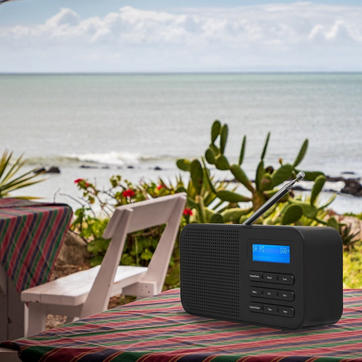 Denver DAB Radio - Radio de cuisine - Radio portable - Batteries et secteur - DAB42 - Noir