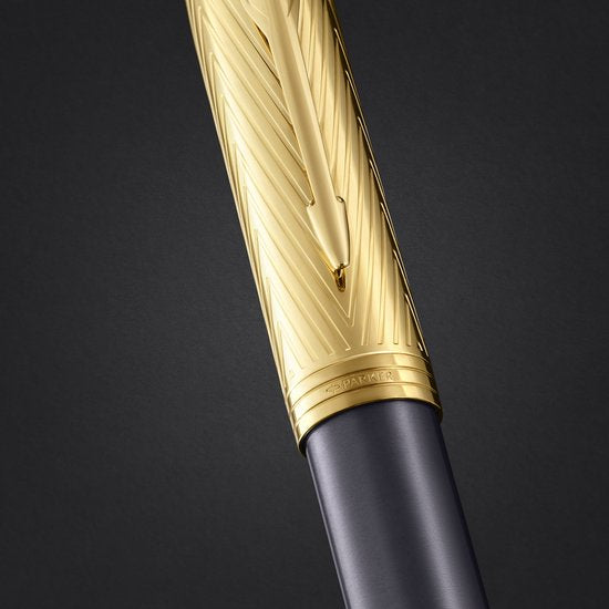 Stylo à bille roulante Parker IM Parker Pioneers Collection | laqué gris avec capuchon et détails dorés | pointe fine | encre noire | avec coffret cadeau