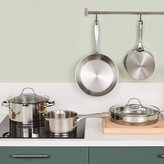 Secret de Gourmet - Poêle à frire - Compatible avec toutes les plaques de cuisson/sources de chaleur - argent - Diamètre 20 cm