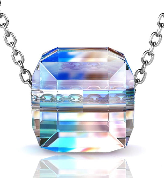 Yolora Collier pour femme avec pendentif en cristal Kalpa Camaka - Couleur argent - Plaqué or blanc 18K - Emballé - Cadeau de fête des mères