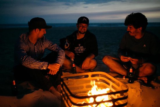 höfats CUBE : brasero à l'aspect rouillé, barbecue, tabouret et table pour le jardin et la terrasse, en acier inoxydable avec fonction d'extinction intégrée