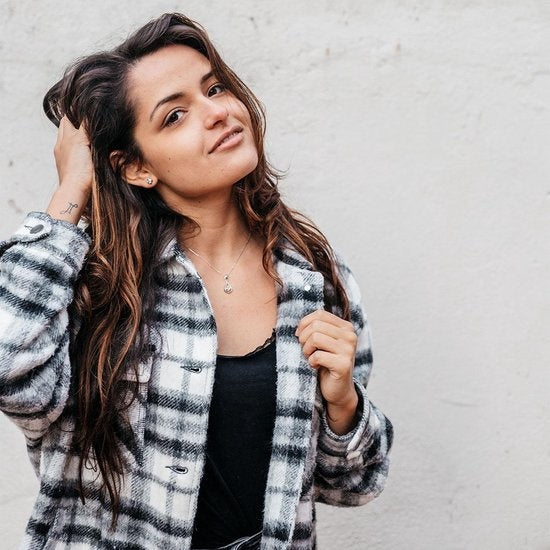 Yolora Collier pour femme avec pendentif en cristal Kalpa Camaka - Couleur argent - Plaqué or blanc 18K - Emballé - Cadeau de fête des mères