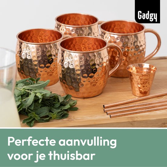 Gadgy Moscow Mule Cups 4-Piece Set - 100% Copper - Cocktail Set : 4 verres à cocktail, 4 pailles et 1 mesure de bar - Cadeau pour femme et homme