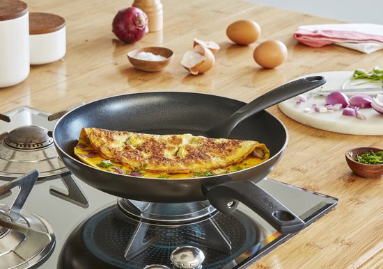 Tefal Easy Cook & Clean - Poêle à frire - Ø 24 cm - Revêtement antiadhésif - Ne convient pas à l'induction