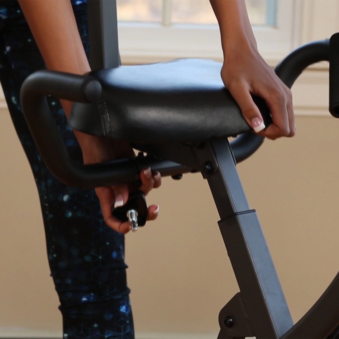 Vélo d'appartement Slim Cycle 3-en-1 - Bandes de résistance incluses - Siège ergonomique XL - 8 niveaux de résistance
