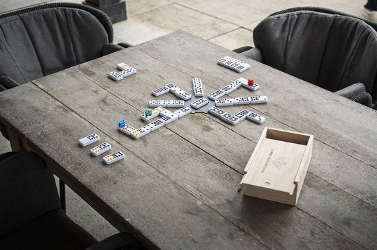 Domino Double 12 Mexican Train – 91 tuiles aux yeux colorés – Coffret en bois avec couvercle coulissant – Gare et trains inclus – Jeu de stratégie familial – Engelhart