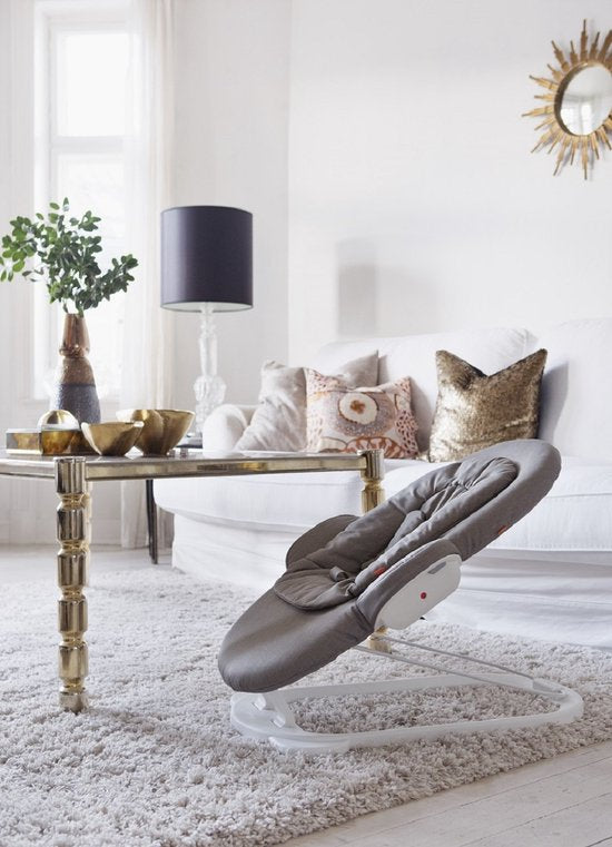 Chaise haute à bascule Stokke® Steps™ - Blanc et gris foncé