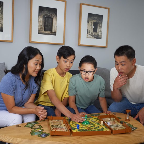 Spin Master Games Jumanji Deluxe, une version électronique captivante du jeu de société d'aventure classique, désormais dotée d'effets lumineux et sonores