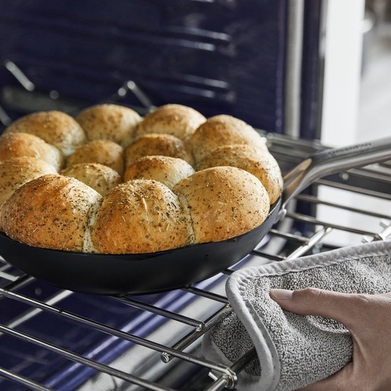 Poêle à induction en céramique Greenpan Omega avec couvercle, 30 cm - Sans PFAS - Poêle à induction - Poêle à induction - Lavable au lave-vaisselle - Résistante au four jusqu'à 200 °C - Résistante aux rayures - Empilable - Aluminium - Noir