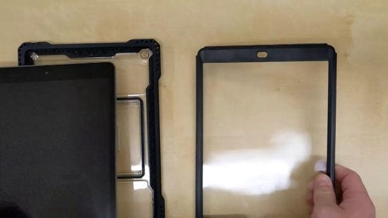 MAXCases Shield Extreme-X Noir avec support pour Pencil / Crayon Apple iPad 8 (2020) / iPad 7 (2019)