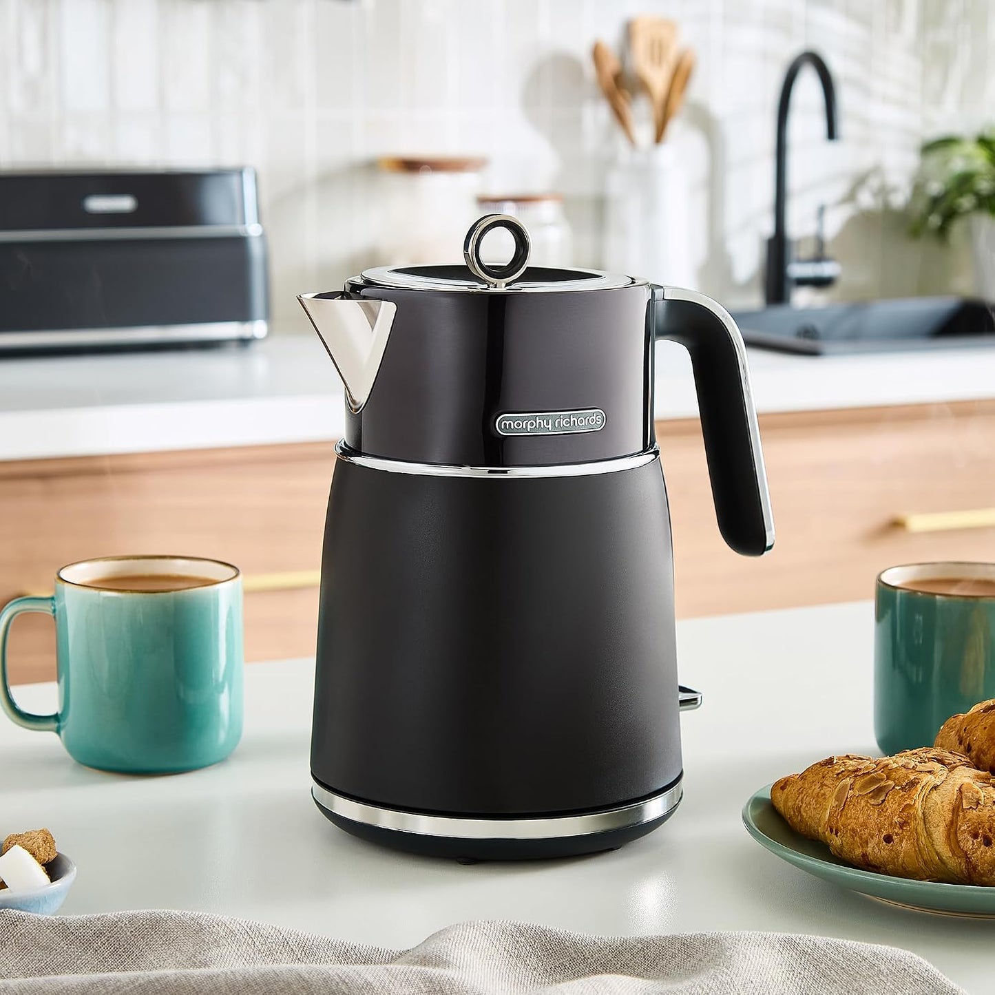 Bouilloire Morphy Richards Signature Opulent 1,5 L - Rapid Boil 3 000 W - Acier inoxydable noir transparent - 23,7 x 16,7 x 26,8 cm