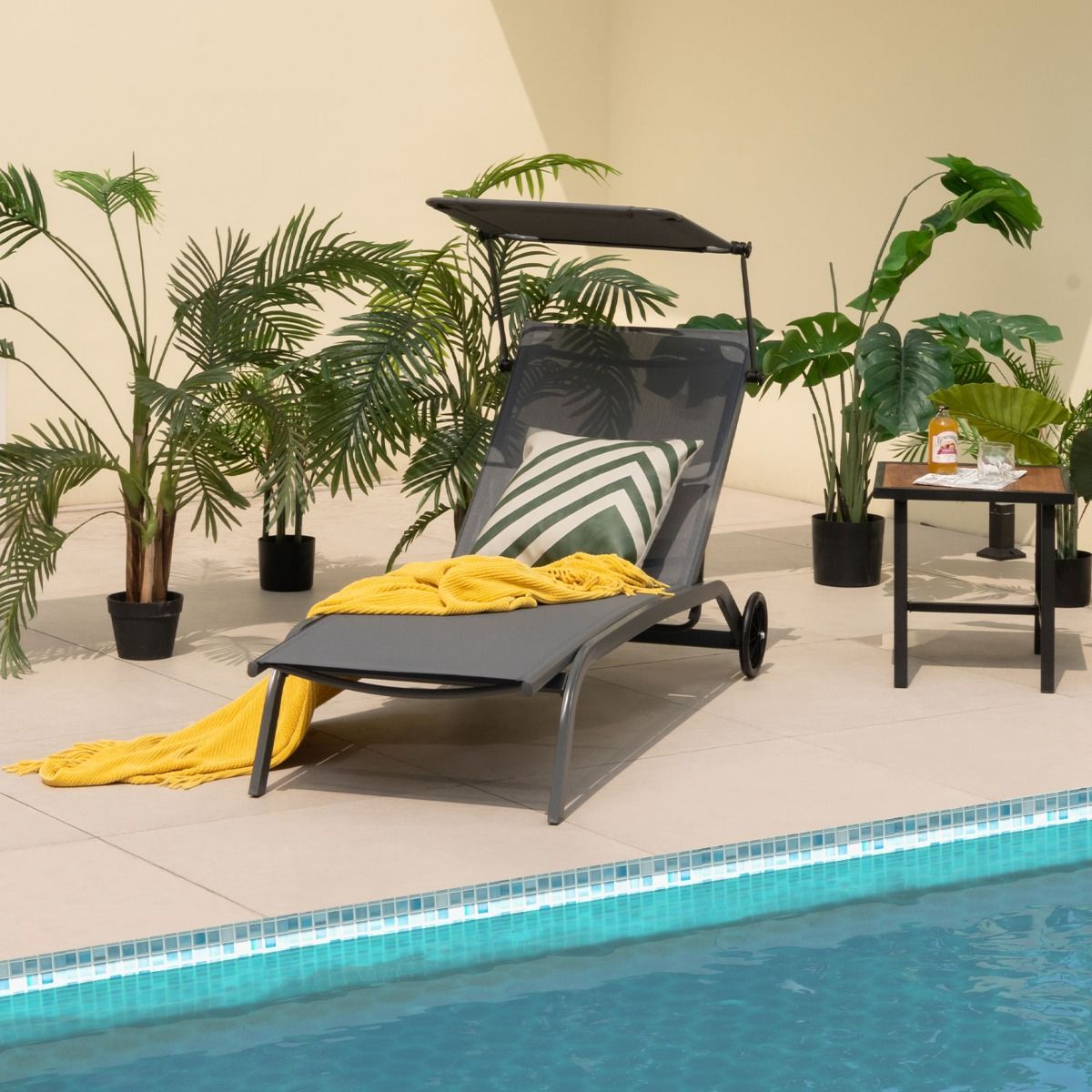 Coast Terrace Lounger Chaise longue pour l'extérieur Gris 165-191x61x40-96 cm Dossier réglable avec capuche et porte-gobelet