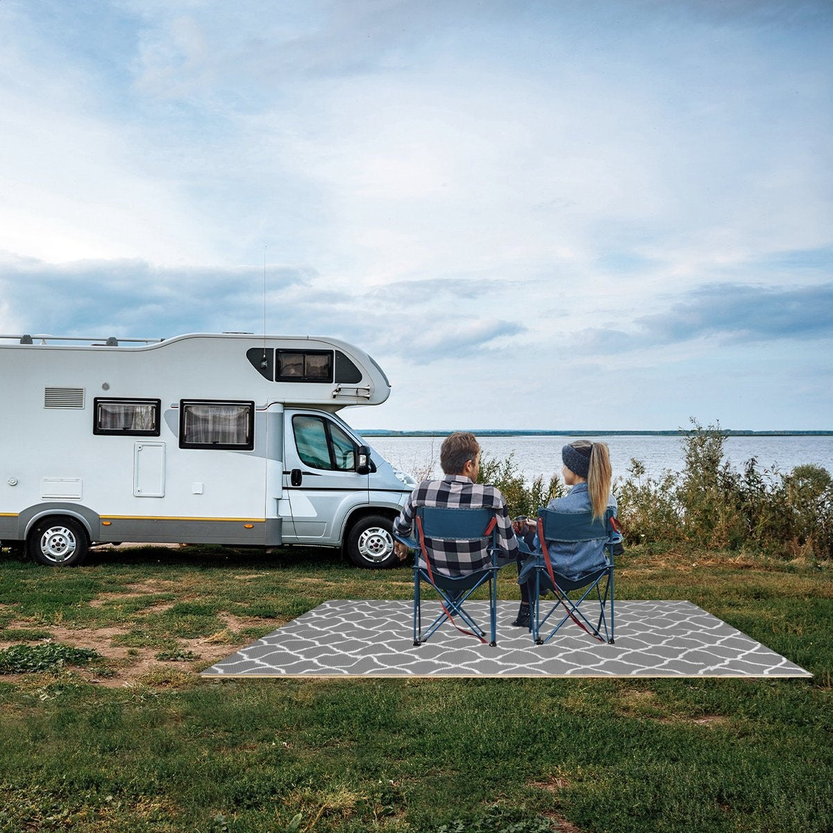 LifeGoods Tapis d'extérieur - 152x230CM - Tapis de jardin - Tapis d'extérieur - Réversible - Sac de transport inclus - Avec motif - Gris/Blanc