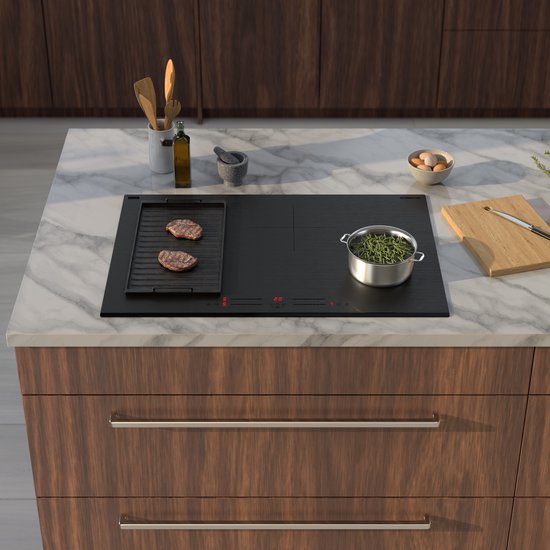 Inventum IKI7735MAT - Plaque de cuisson à induction encastrable - 77 cm - 4 zones de cuisson - Fonction Bridge - Monophasée ou biphasée - Façade à facettes - Noir mat