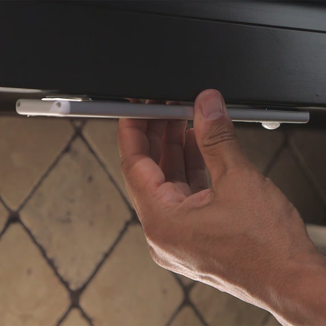 Bande lumineuse LED HandyLUX Slim Bright - Fixation magnétique - Avec détecteur de mouvement - Fonctionnement sans fil