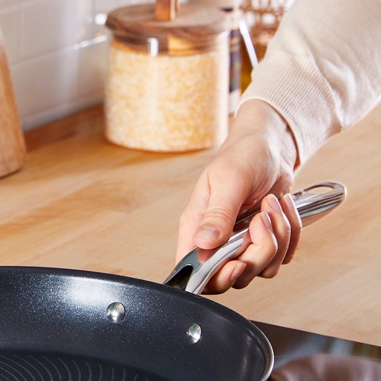 Poêle Tefal Infinite en acier inoxydable, 24 cm, sans PFOA