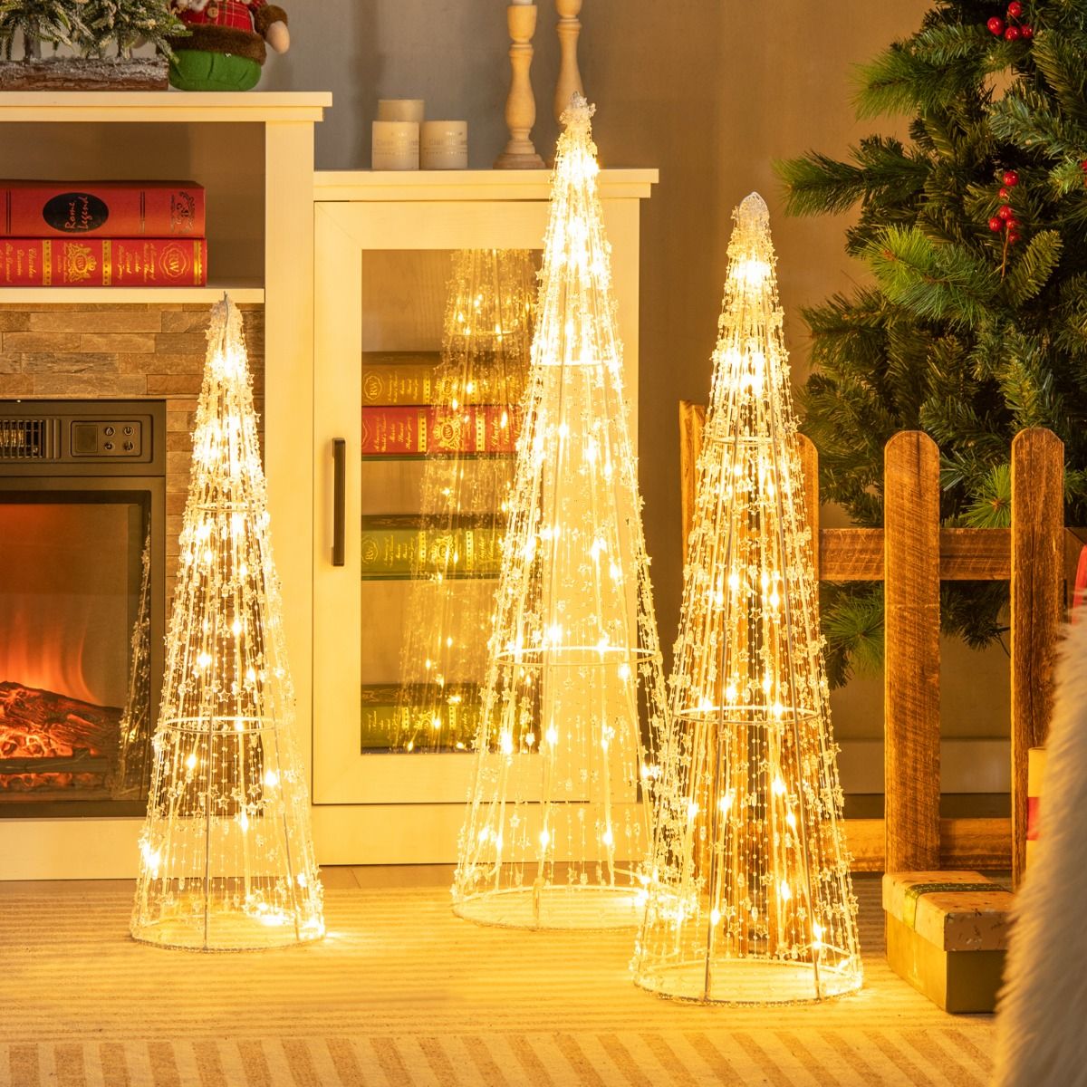 3 arbres de Noël illuminés Coast - LED blanc chaud - guirlandes étoilées - blanc - 81 / 72 / 62 cm - pour l'intérieur et l'extérieur