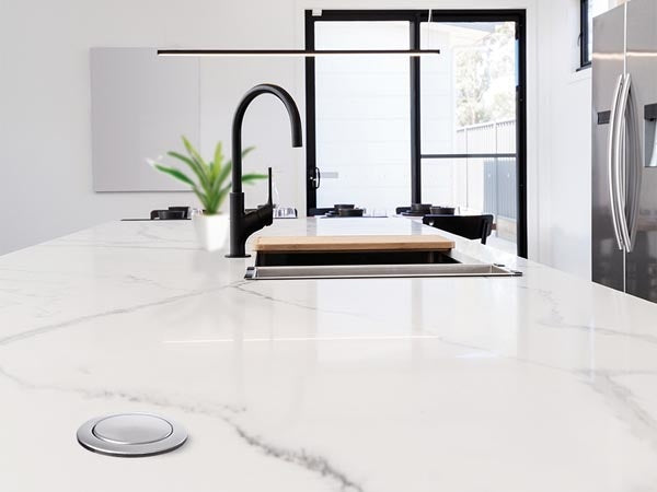 Perel Pop-Up Power Block Avec 3 Prises - 2 X Usb - Mise à la terre