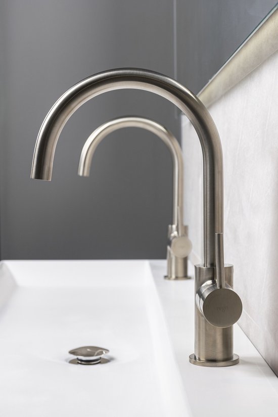Mitigeur de cuisine Regn Luxe avec ColdStart – Économe en énergie et élégant – Bec haut (31,5 cm) – nickel brossé